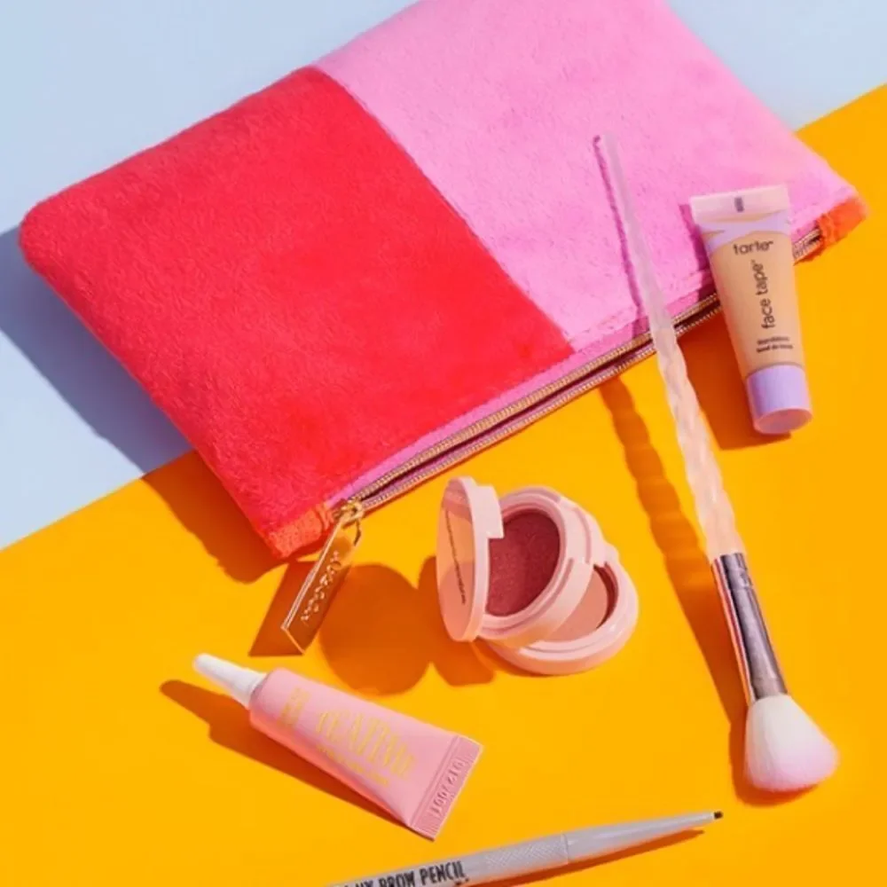NWT Ipsy Limited Edition December 2022 Bag